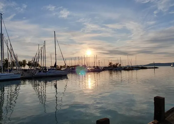 Napfeny Exclusive Lägenhet Balatonlelle